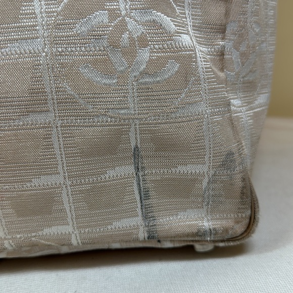 CHANEL Travel Line Fabric Tote Cream, Leather Straps, Serial 7 Series 2002-03 - Picture 6 of 15